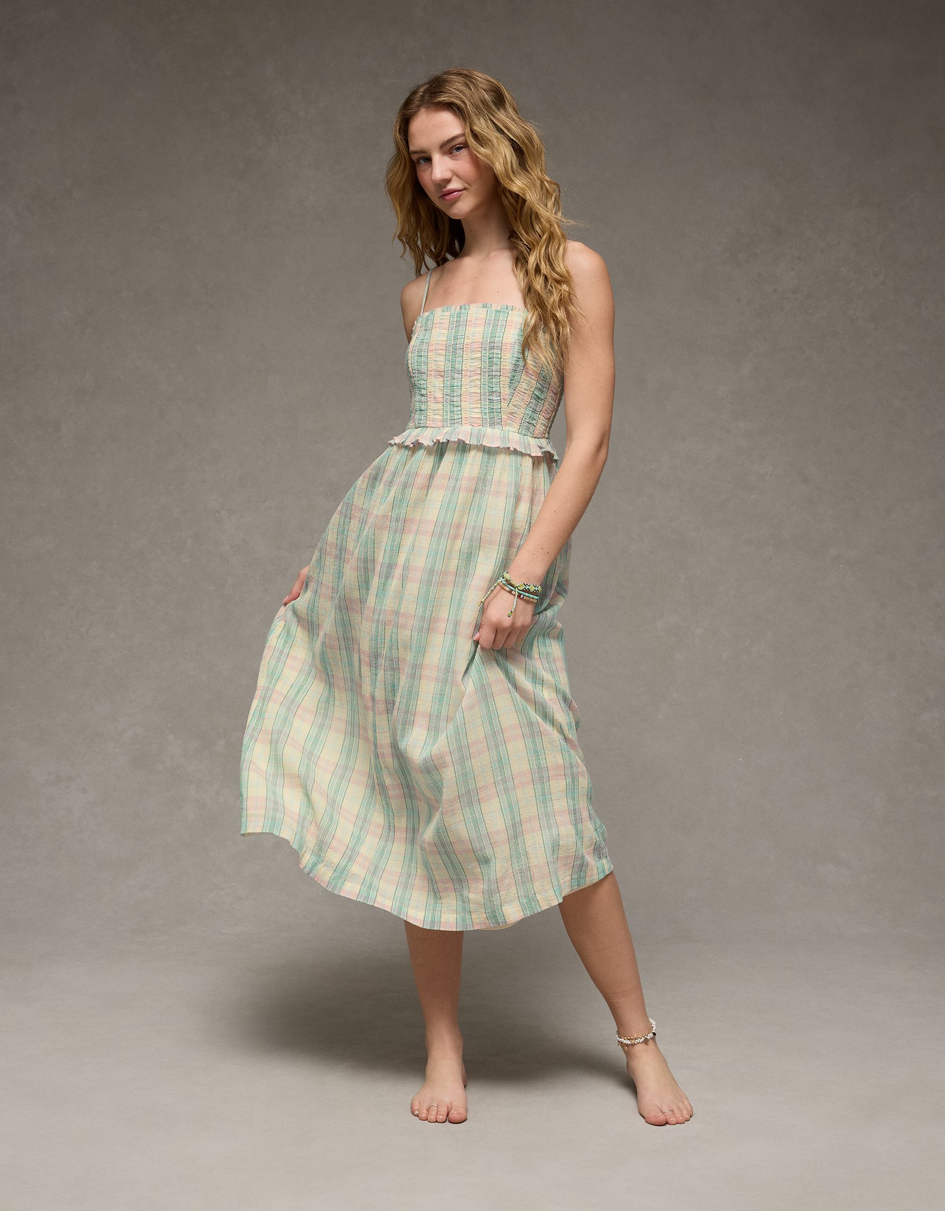 AE Smocked Strapless Midi Dress – American Eagle Europe