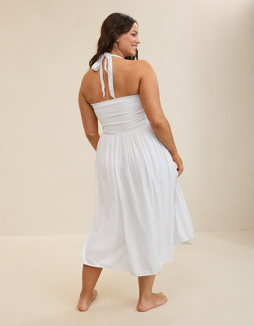 aerie white dress Modest neckline opens the look with elegance Aerie Eyelet Mini Dress –