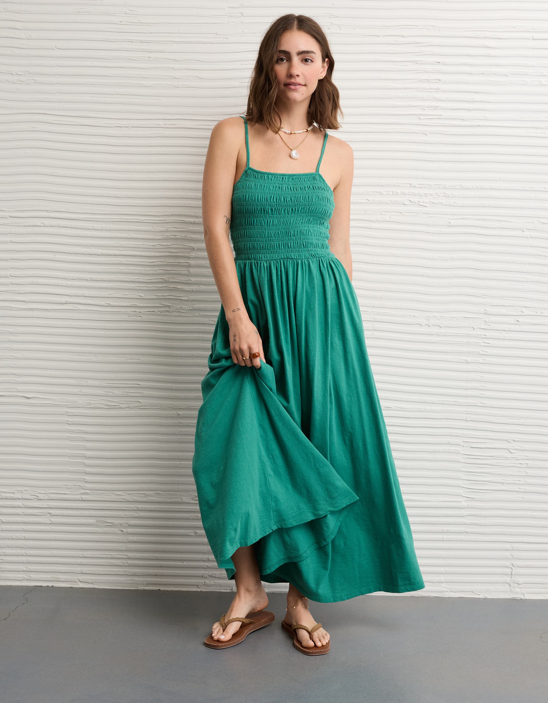 AE Sunchaser Smocked Knit Midi Dress – American Eagle Europe